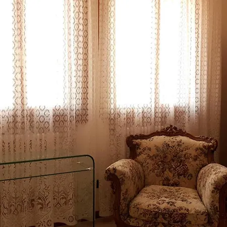 La Collina Delle Acacie Bed & Breakfast *